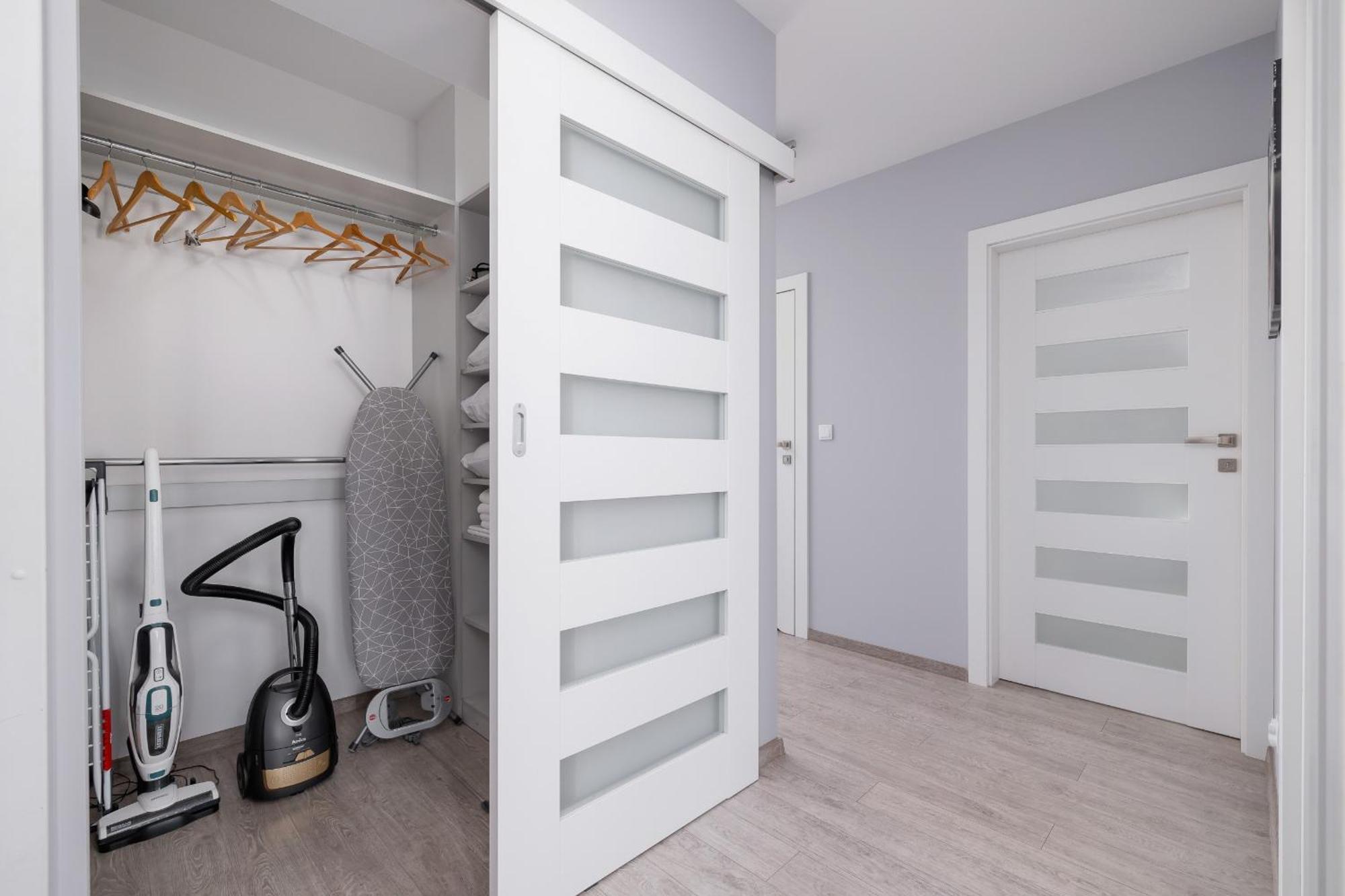 Cracow Pradnik Spacious & Family With 3 Bedroom By Renters Prestige * Kraków