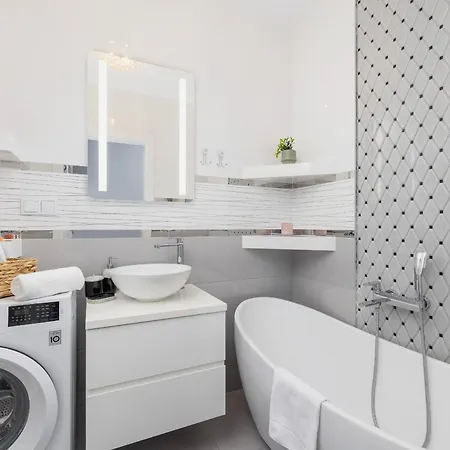 Cracow Pradnik Spacious & Family Apartment With 3 Bedroom By Renters Prestige Krakow Exterior photo