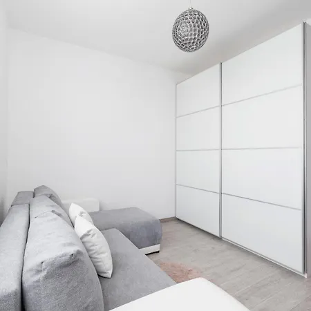 Cracow Pradnik Spacious & Family Apartment With 3 Bedroom By Renters Prestige Krakow Exterior photo