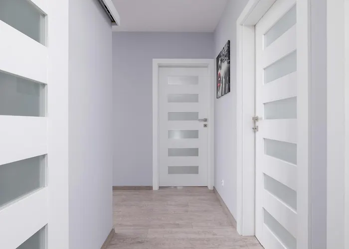 Cracow Pradnik Spacious & Family Apartment With 3 Bedroom By Renters Prestige