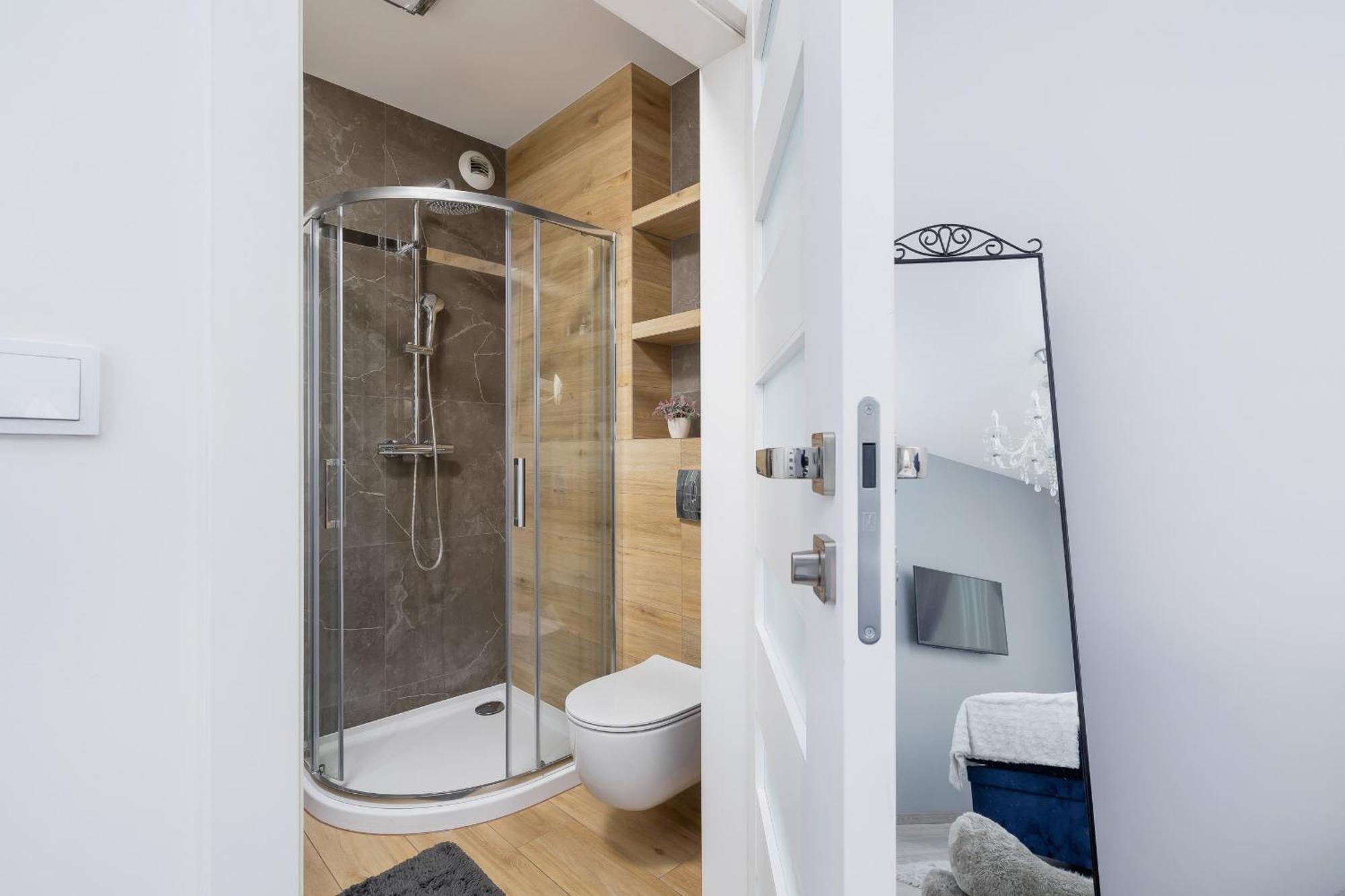 Cracow Pradnik Spacious & Family With 3 Bedroom By Renters Prestige