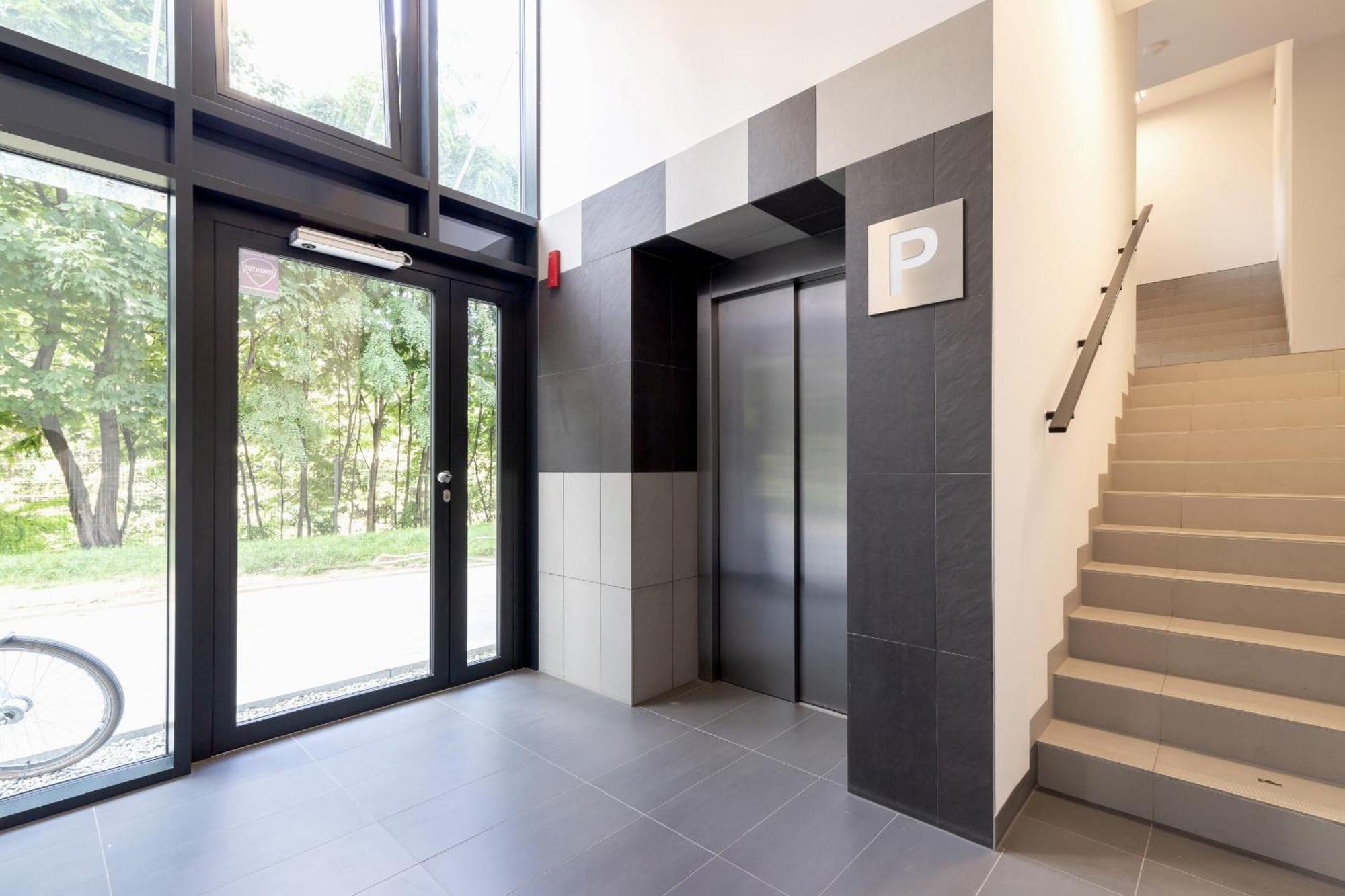 Apartment Cracow Pradnik Spacious & Family With 3 Bedroom By Renters Prestige