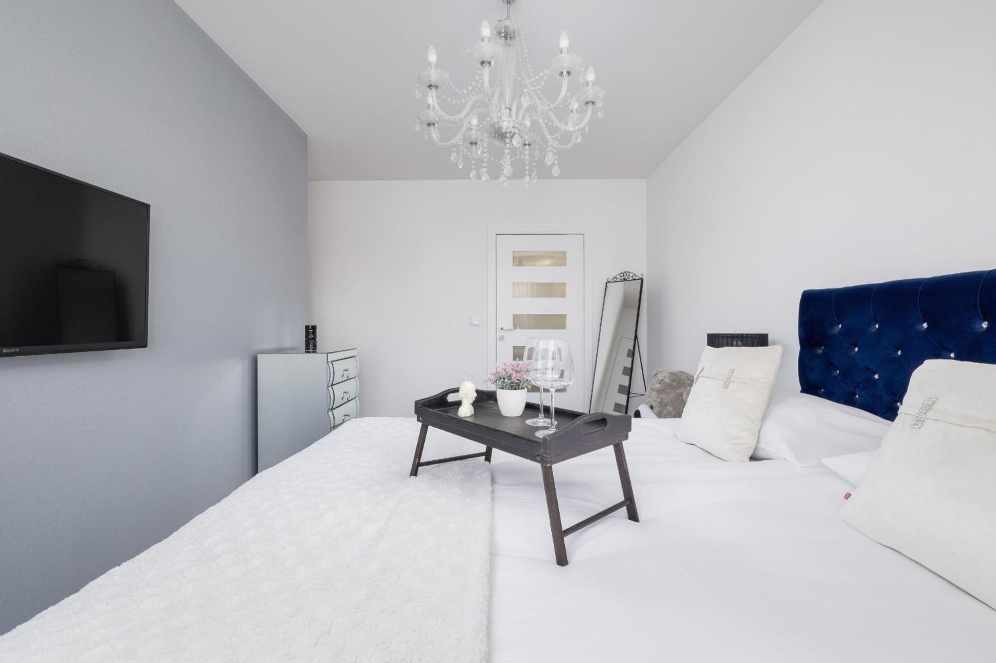Cracow Pradnik Spacious & Family With 3 Bedroom By Renters Prestige Krakow